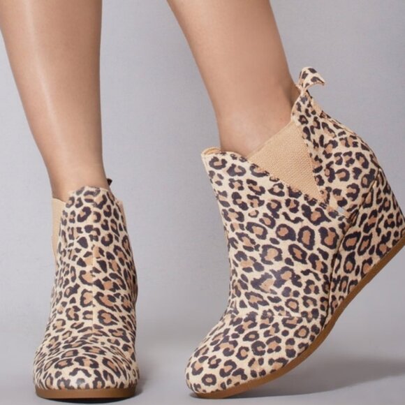 New! TOMS Women's Kelsey Leopard Print Suede Wedge Ankle Boots Size US 8.5 - Picture 1 of 11